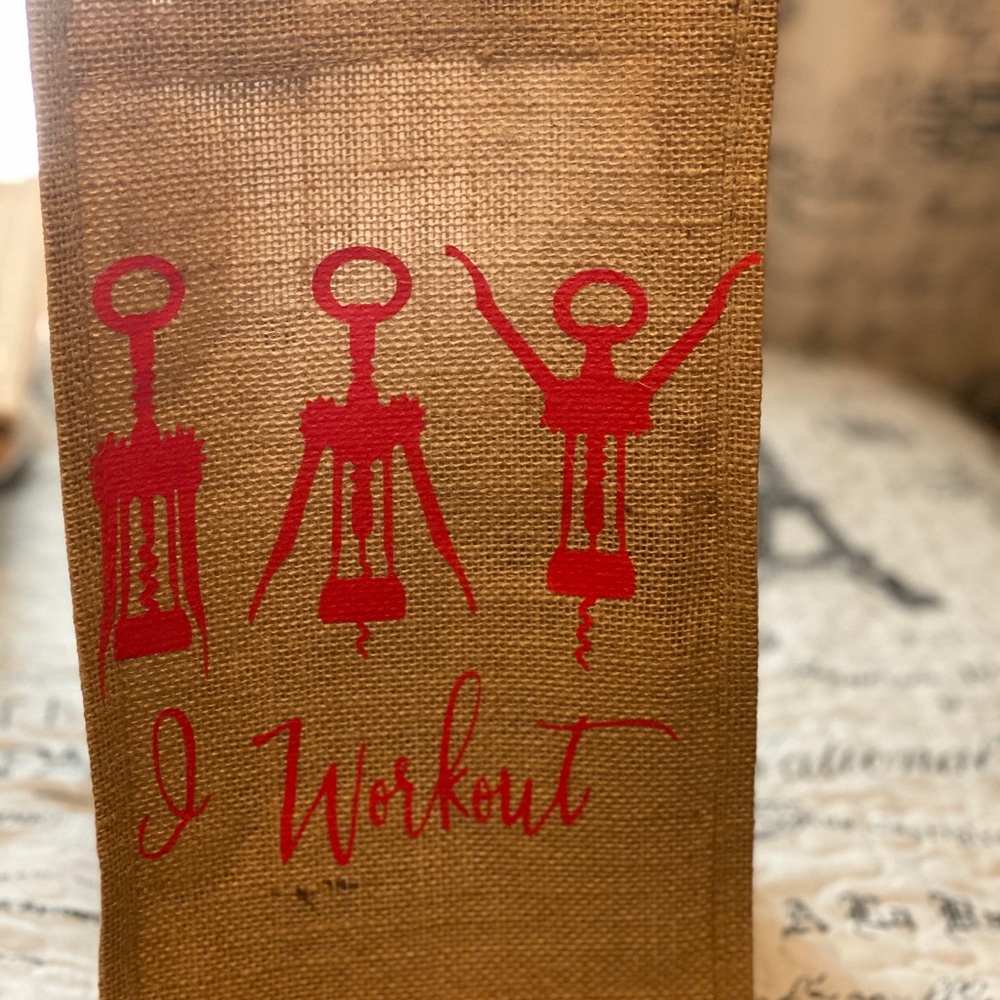New Jute 🍷 Wine Bag Holds up to 2 bottles